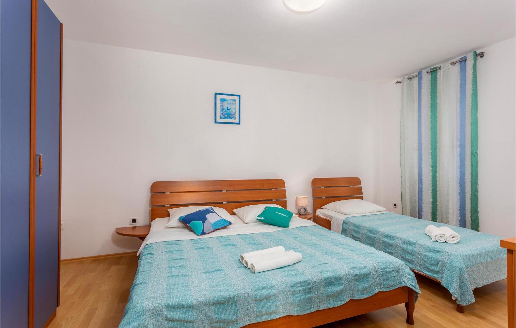 Beautiful Apartment In Pinezici With Wifi 外观 照片