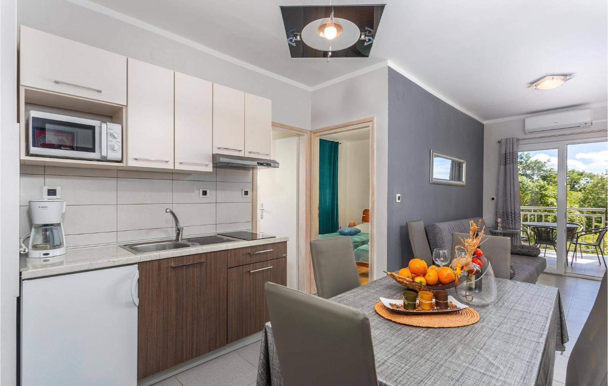 Beautiful Apartment In Pinezici With Wifi 外观 照片